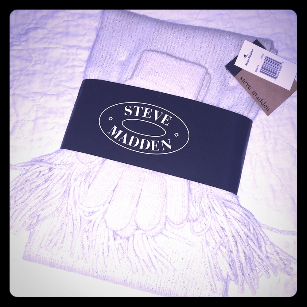 Steve Madden cream/gold sparkle scarf/glove set